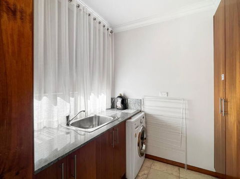 Aurora Cottages - Six Seasons - Tourism Search 4
