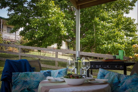 Aveley - Daylesford - Tourism Search 1