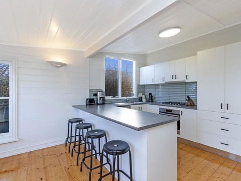 Avery Cottage - Tourism Search 0