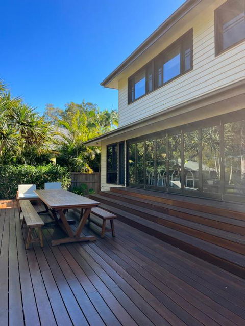 Away Guesthouse- Away On Shirley Lane - Tourism Search 4