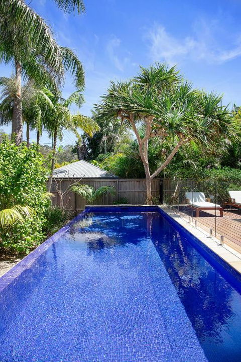 Away Guesthouse- Away On Shirley Lane - Tourism Search 2
