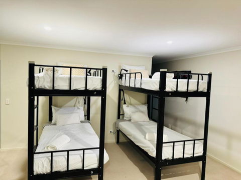 Aztec Accomodation Belconnnen - Tourism Search 0