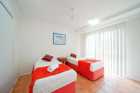 At Beach Court Holiday Villas - Tourism Search 3
