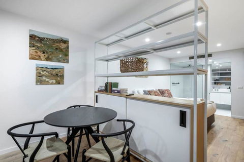Architectural Delight On Lonsdale - Tourism Search 3