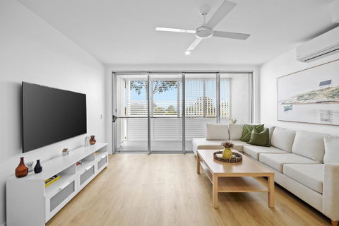 Azure River Side Townhouse - Tourism Search 2