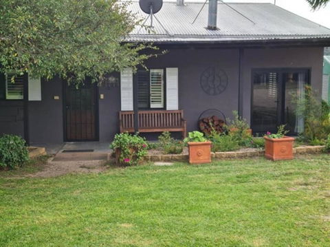 Back Creek Estate Cottage - Tourism Search 1