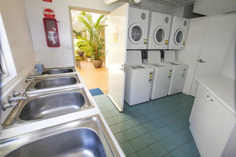 Port Douglas Apartments - Adults Only Oasis - Tourism Search 35
