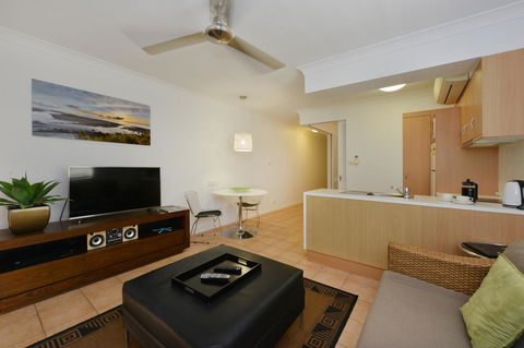 Port Douglas Apartments - Adults Only Oasis - Tourism Search 23