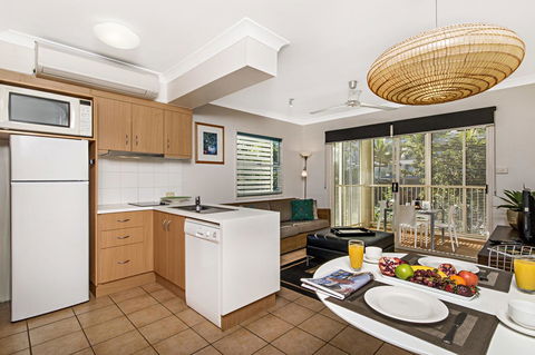 Port Douglas Apartments - Adults Only Oasis - Tourism Search 15