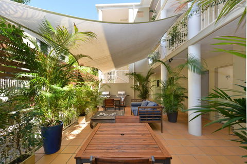 Port Douglas Apartments - Adults Only Oasis - Tourism Search 11