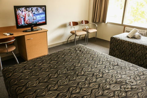 Salisbury Hotel Motel - Tourism Search 8