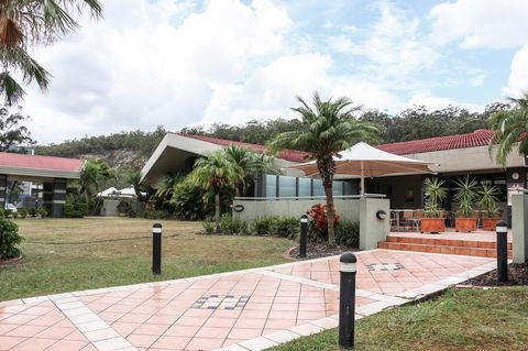Salisbury Hotel Motel - Tourism Search 0