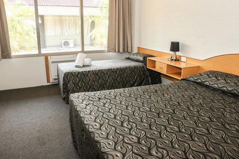 Salisbury Hotel Motel - Tourism Search 17