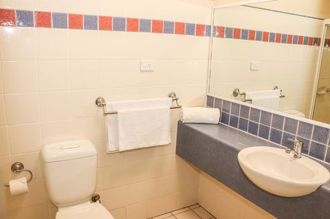 Salisbury Hotel Motel - Tourism Search 12