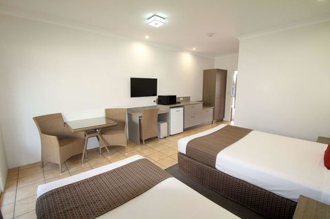 Midlander Motor Inn - Tourism Search 27