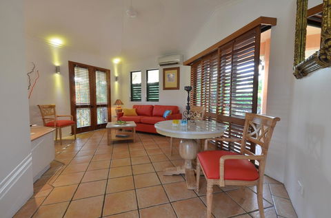 Martinique On Macrossan - Tourism Search 4