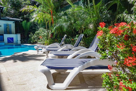Martinique On Macrossan - Tourism Search 12