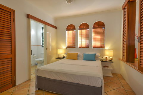 Martinique On Macrossan - Tourism Search 1