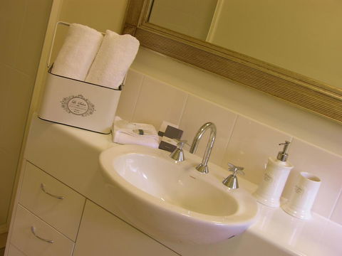 Apple Tree Cottage Montville - Tourism Search 19