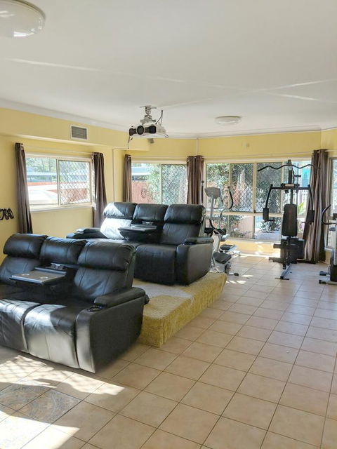 Waterfront At White Patch - Tourism Search 4