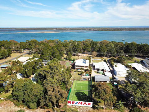 Waterfront At White Patch - Tourism Search 41