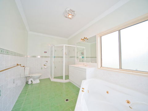 Waterfront At White Patch - Tourism Search 29