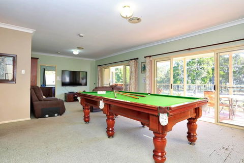 Waterfront At White Patch - Tourism Search 30