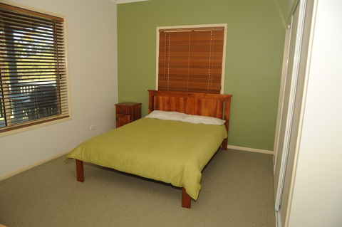 Waterfront At White Patch - Tourism Search 18