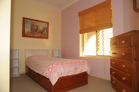 Waterfront At White Patch - Tourism Search 22