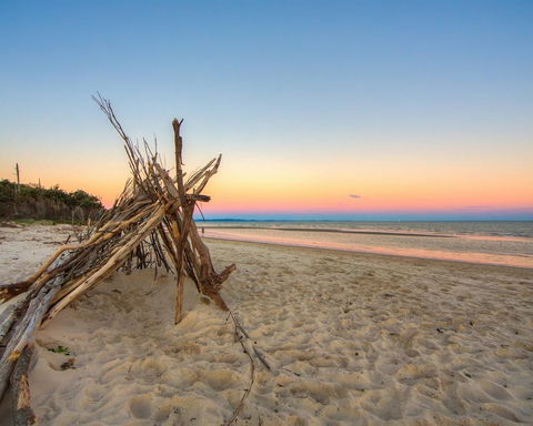 Waterfront At White Patch - Tourism Search 24