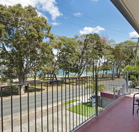 First floor unit close to shops park and waterfront - Tourism Search