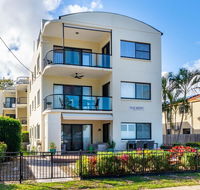 Waterfront views from private rooftop balcony - Bayview South Esp Bongaree - Tourism Search