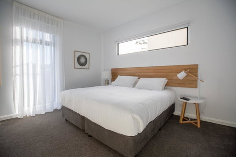 Island Quarters - Tourism Search 5