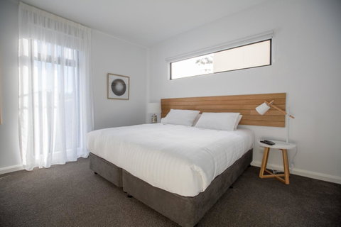 Island Quarters - Tourism Search 9