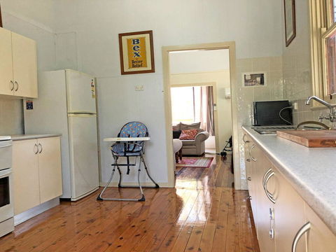 'Daves Place', 27 Rigney St - Holiday House With WIFI, Aircon & Boat Parking - Tourism Search 2