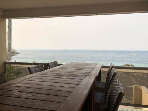 'Mooring Two Upstairs', 23 Shoal Bay Rd - Stunning Views, WIFI, Air Conditioning And Boat Parking - Tourism Search 1