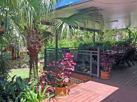 'Sandy Palms' 28 Moorooba Cr - Beautiful Home With Wifi, Air-con And Boat Parking - Tourism Search 0