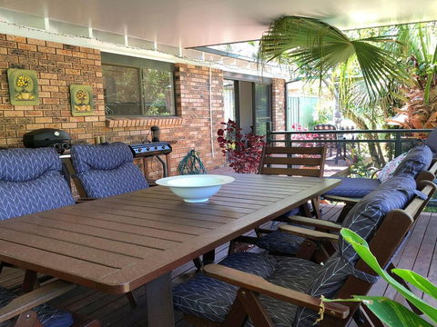 'Sandy Palms' 28 Moorooba Cr - Beautiful Home With Wifi, Air-con And Boat Parking - Tourism Search 2