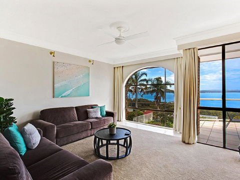 'The Bay', 25 Wallawa Rd - Huge Home With Aircon, Spectacular Views & Chromecast - Tourism Search 2