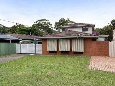 'Willows At The Bay' 111 Horace St - Large House With Aircon, WIFI And Boat Parking. - Tourism Search 0