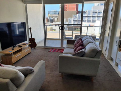 (just Listed) Bolton St 1br 350m Walk To Newcastle Beach +++ Wifi End Eand - Tourism Search 1