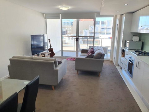 (just Listed) Bolton St 1br 350m Walk To Newcastle Beach +++ Wifi End Eand - Tourism Search 3