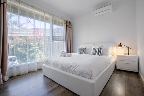 , , , Alice Wonderland, , ,  In 4 Beds House - Tourism Search 3