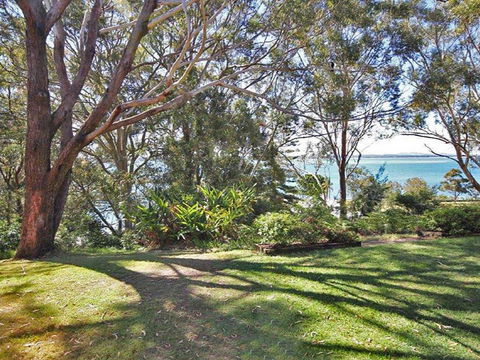 1 'Fiddlers Green' 62 Magnus Street - Ground Floor Unit Close To CBD - Tourism Search 1