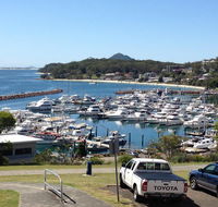 1 'Laman Lodge' 15 Laman Street - stunning air conditioned unit with water views and WIFI - Tourism Search