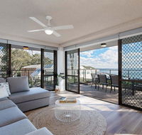1 'The Poplars' 34 Magnus St - panoramic water views pool aircon  WIFI - Tourism Search