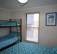 1 Naiad Court - Lowset family home with swimming pool and covered deck. Pet friendly - Tourism Search