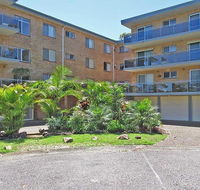 10 'Parkview' 11-13 Catalina Close - peaceful park views - Tourism Search