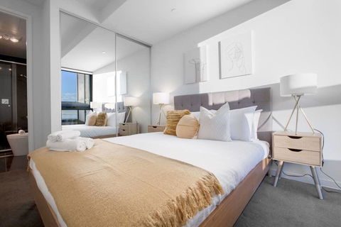 107, Light Filled Cozy Apt In The Heart Of St Kilda - Tourism Search 3