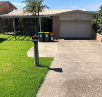 121 Montague Avenue Kianga - Tourism Search